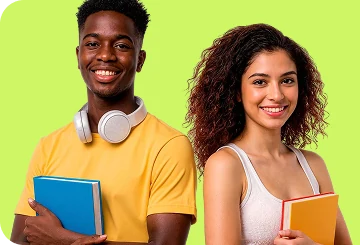 Dois estudantes sorrindo segurando livros